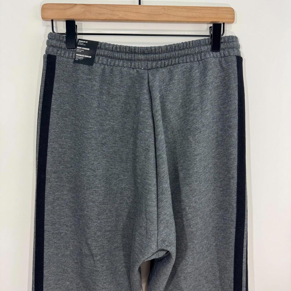 Adidas Essentials 3 Stripe Fleece Track Pants Men’s Size Small Dark Gray Heather - Picture 7 of 13